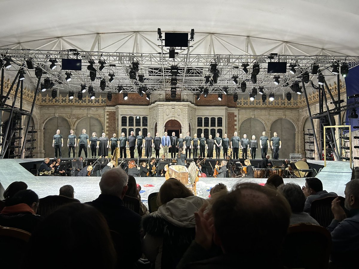PGilluley's tweet image. A fantastic chorus tonight @operahollandpk #OHPEdgar. Some beautiful choral pieces❤️❤️❤️
