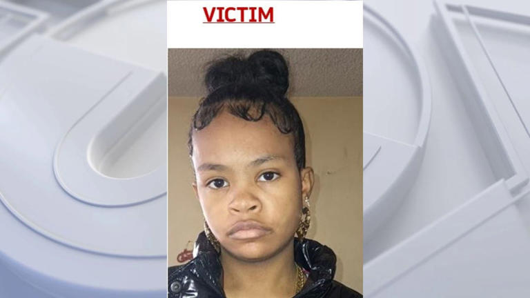 renmusb1's tweet photo. Amber Alert issued after Teriana Mahomes 12, abducted in Long Beach, CHP says. The suspect Clark Thomas Wheeler 42, according to the Highway Patrol. He and the girl were believed to be on foot. Anyone with info is urged to call the LAPD (213) 972-7828, on wkends (877) 527-3247.😖 https://t.co/j0Ya0U5eWm