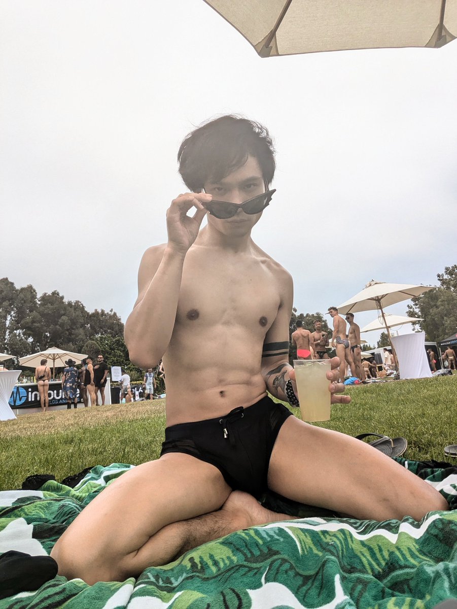 voidofasoul's tweet photo. Meet me at the pool #evitaparty https://t.co/RZQbJpRL2N