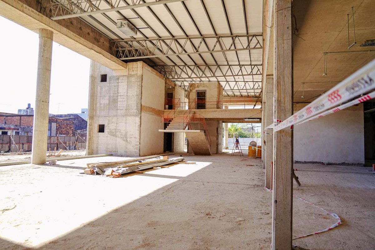 CorrientesGob's tweet photo. Avanza la construcción del Instituto de Oncología, una mega obra que ubicará a #Corrientes a la vanguardia en el tratamiento del cancer. Único en Sudamérica, que contará con tecnología de punta y se dedicará a desarrollar acciones de prevención, diagnóstico, tratamiento. 🏥 https://t.co/9udTudpwL5