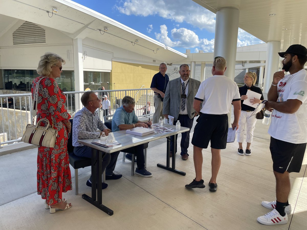 SciotoRacing's tweet photo. We have 3 National Hall of Famers guests in the house - thank you to @RonBurkeRacing for being on the pregame show with @JennaBAOtten and Wally Hennessy &amp; @JimmyTakter for signing autographs and doing a couple extra things tonight. Stay tuned for all the #ScDNextGen action https://t.co/oIBqeaDpWY