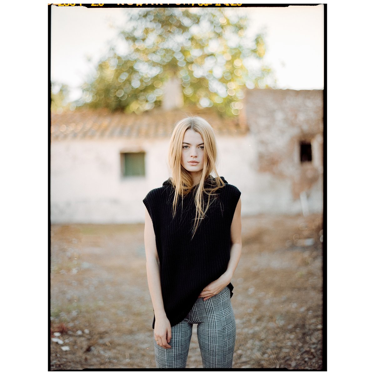 KodakProFilmBiz's tweet image. Luis Martin 
instagram.com/lsmartphoto
🎞️ #tmax400 #portra160 #trix400

"The analog medium format, often in black and white, allows me to achieve a timeless quality in my images. It enhances the warmth and depth of the scenes I capture, giving them a unique texture." - Luis