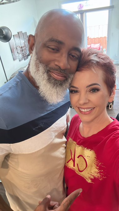 Picked up this hottie at the airport! @Shaundam and I about to make some magic! https://t.co/95hNWLb<a class="tags" href="/tag/shaundam">@shaundam</a>