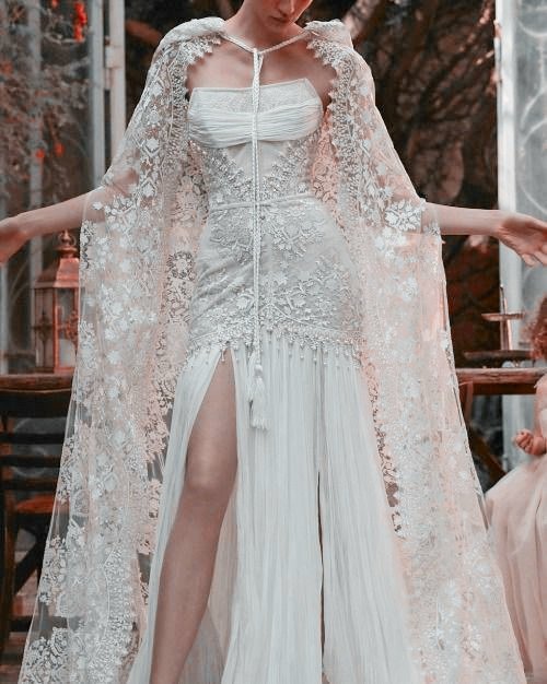 ᅠᅠ
             𝙃𝙀𝙍𝙀 𝘾𝙊𝙈𝙀𝙎 𝙏𝙃𝙀 𝘽𝙍𝙄𝘿𝙀

                   #𝑵𝗂𝗀𝗁𝗍𝕽𝖺𝖾𝑊𝑒𝑑𝑑𝑖𝑛𝑔 

ᅠᅠ