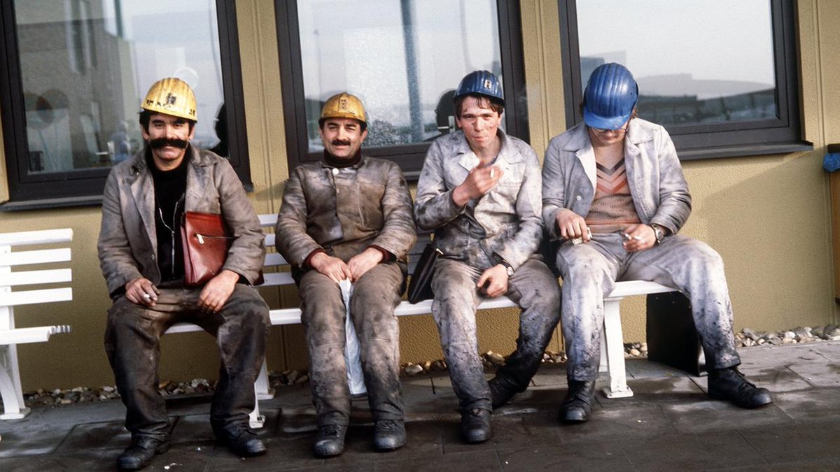 🟥Das war die ekelhafteste EM alle Zeiten.

🇩🇪Hetze seit Tag eins.

Erst gegen Gündogan.
Dann gegen Rüdiger.
Dann gegen die Pfiffe.
Dann gegen das Huppen.
Dann gegen den Gruß.

Nicht nur die Medien. Auch der Staat.

Die EM ist vorbei, hat aber vieles für immer verändert.