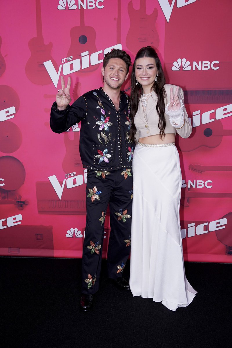 niallhbra's tweet photo. Gina Miles, a primeira vencedora do Team Niall no The Voice US, será o ato de abertura dos shows de Tinley Park em Illinois e Mountain View na California! https://t.co/2BNeBtIzHs