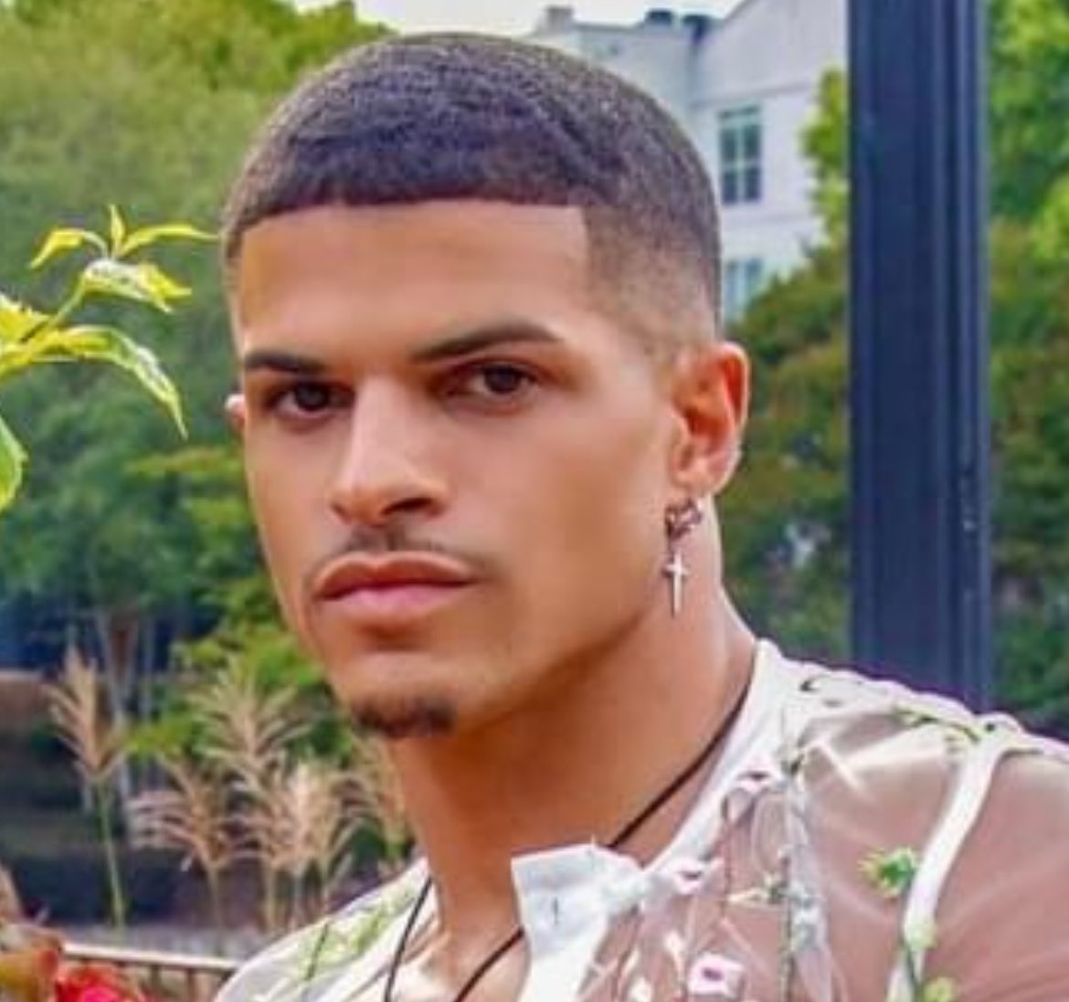 🚨HELP LOCATE🚨 BPD needs your help locating Julian Taylor Morris in  relation to the Missing Person Investigation / Death Investigation of  Deundray Cottrell. Julian Morris 31 years old B/M 5'6\, image size:1170x1097