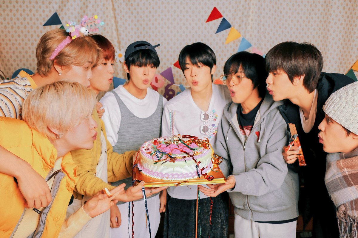 stardo0_'s tweet photo. Happy birthday my boys, Let's always be together ♡

#우리7과_시즈니_온도_88뜨거워
#127_Till_Infin8_Time
#8YearsWithNCT127 https://t.co/B59hV9lqVj