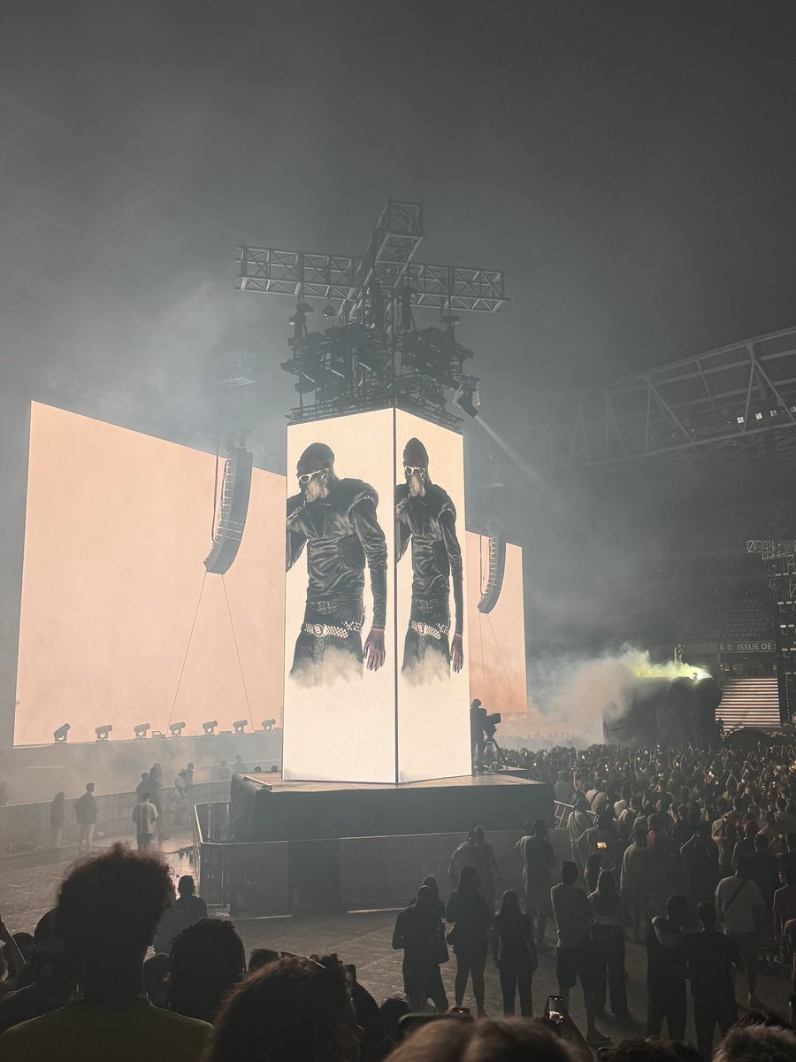 rogstella's tweet photo. Putain je t’aime @trvisXX #nice https://t.co/3JYJttDbyS