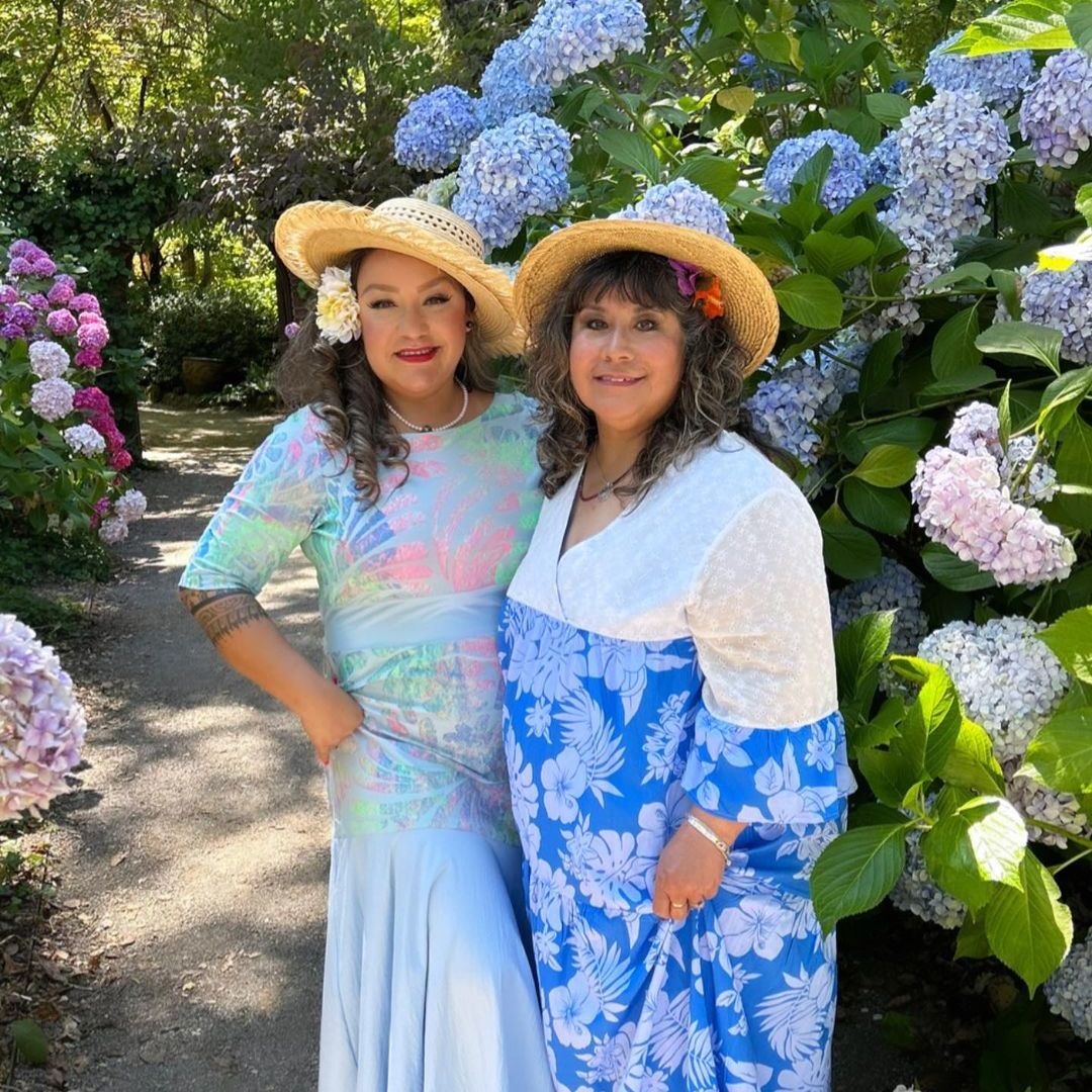 Hello, hydrangeas! Colorful flowers are starting to sprout near the Woodland Garden and are waiting to be a part of your next selfie 🤳

Fun fact: Some hydrangea flowers can change color based on the amount of aluminum in the soil 🤯

Photo by Adriana Bucio (@Tiaretahiti2)