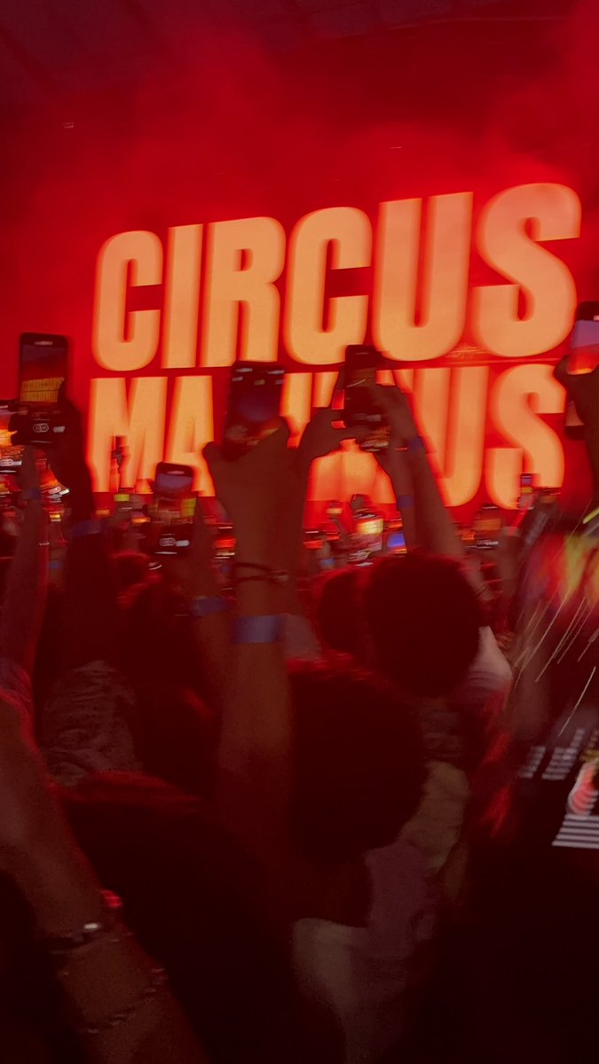 thya_yakovlev's tweet photo. Parce que le concert de Travis Scott était, est et sera le meilleur concert de notre vie. 
Merci Nice 🖤 https://t.co/6ec7DtWHoA