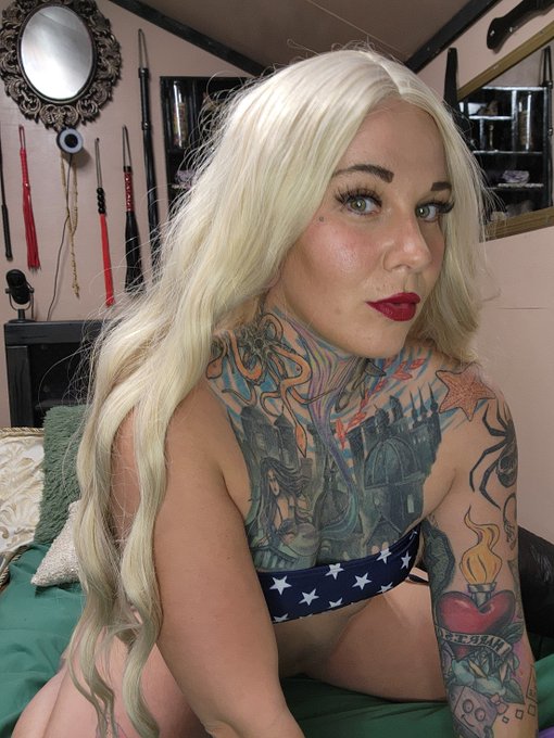 I may be older, but I still know how to make you feel like a man.  Buyingcontent sellingcontent domme