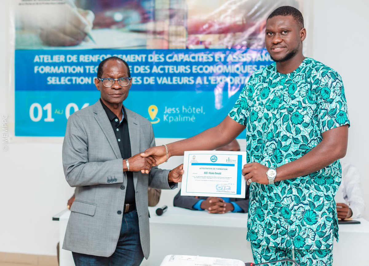 🔹 𝗖𝗹𝗼̂𝘁𝘂𝗿𝗲 𝗱𝗲 𝗹'𝗮𝘁𝗲𝗹𝗶𝗲𝗿 𝗮̀ 𝗞𝗽𝗮𝗹𝗶𝗺𝗲́ 🔹
Félicitations aux participants pour ces 5 jours de formation sur les #Incoterms, les conventions internationales en #transport et l'assurance facultés ! 🙌 Merci à l'AATB, aux formateurs et aux participants.