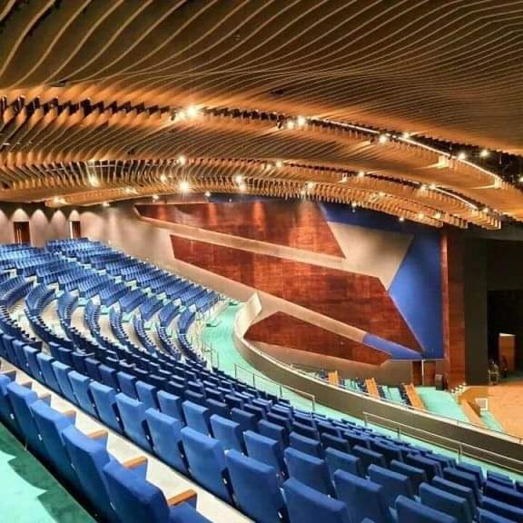 🔴Niger🇳🇪/𝗗𝗲𝘃𝗼𝗶𝗿 𝗱𝗲 𝗺𝗲́𝗺𝗼𝗶𝗿𝗲 !

L'ancien Président du Niger, 𝗠𝗮𝗵𝗮𝗺𝗮𝗱𝗼𝘂 𝗜𝘀𝘀𝗼𝘂𝗳𝗼𝘂, n'aurait jamais imaginé que le somptueux Centre international #Mahamat_Gandhi qu'il a construit pendant son règne, deviendrait aujourd'hui le point de départ de 
1/2