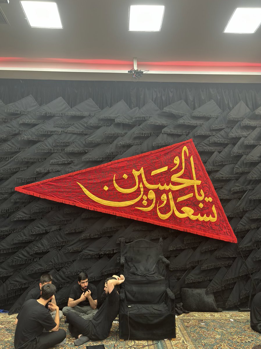 🎒حسش نیست tweet media