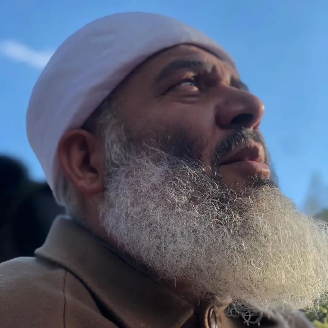 Fikrimdən gecələr yata bilmirəm
Bu fikri başımdan ata bilmirəm
Neyləyim ki, mən sənə çata bilmirəm
Ayrılıq, ayrılıq aman ayrılıq..
Hər bir dərtdən olar yaman ayrılıq