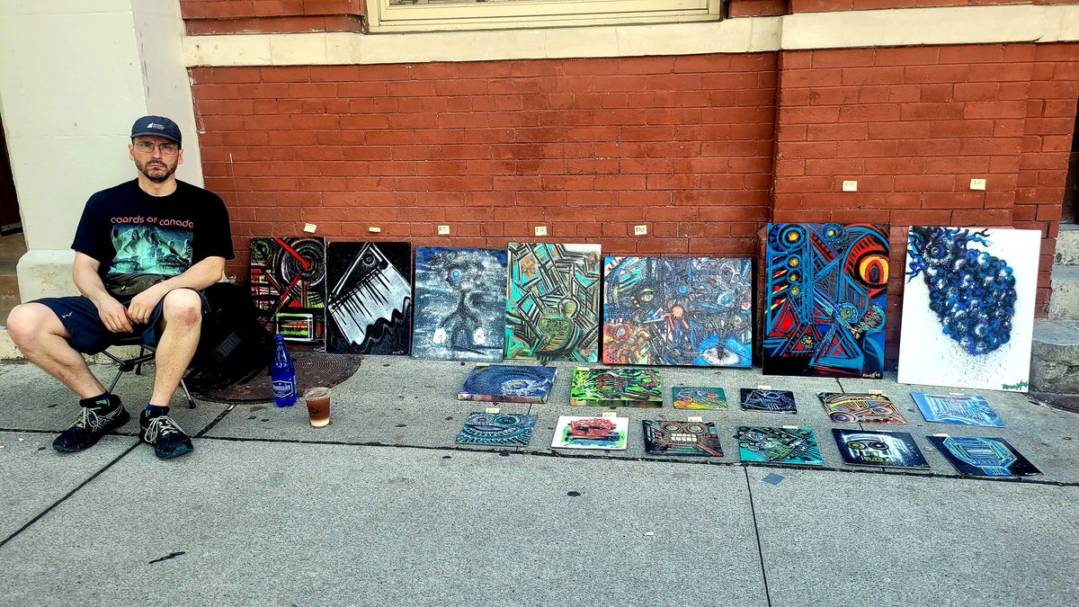 Street vending today in the afternoon. Was cool to talk with a few peeps passing by about the art history of Toronto.