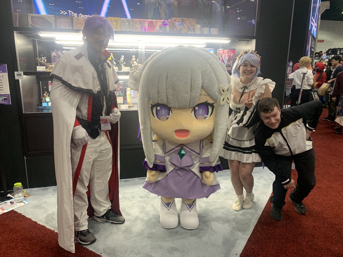VolcanicaVT's tweet photo. WE MET HER!!! CURSED EMILIA IS SUPER SOFT ! BUT DONT TOUCH ! https://t.co/YAoFoacvSV