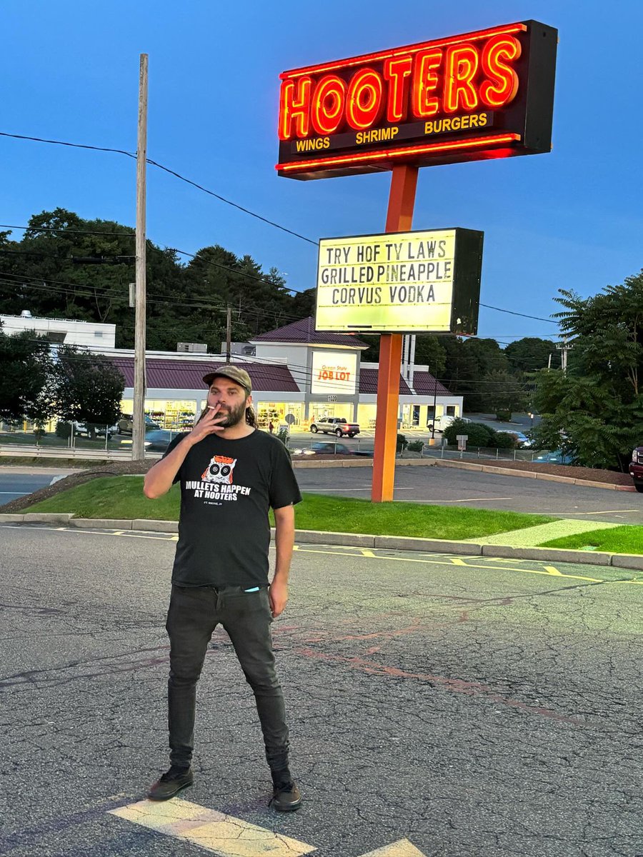 Me at the Hooters of Saugus, Massachusetts this past Wednesday evening