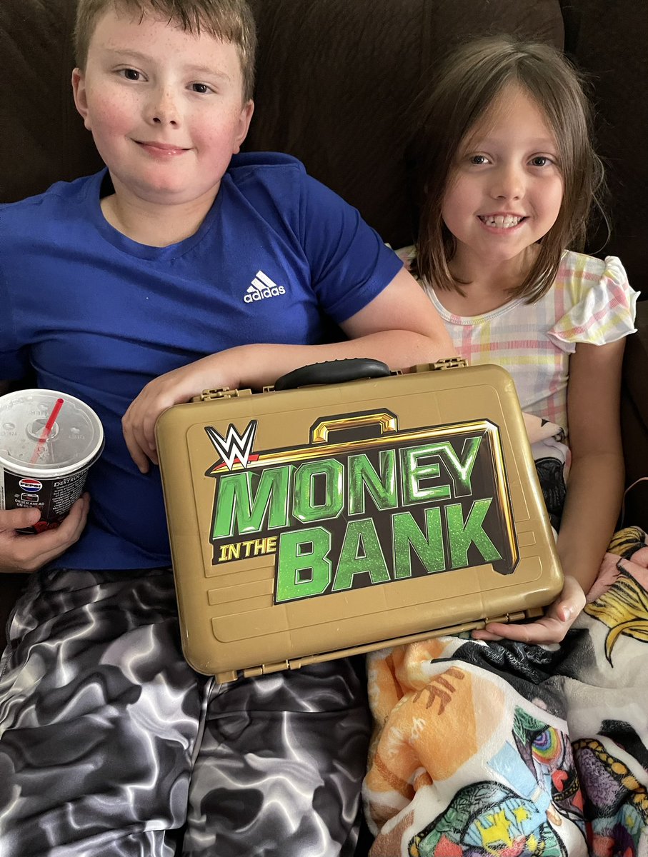 macook32's tweet image. Ready for @WWE Money in the Bank!!#wwe #MoneyInTheBank #wrestling #YEETinTheBank