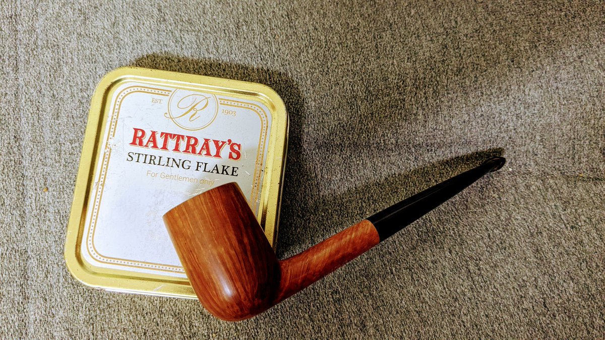 'piping time' always gives us smothing 

#pipe #pipes #pipesmoking #smokingpipe
#pipesmokingcommunity #tobaccopipes
#pipecommunity #tobaccopipe