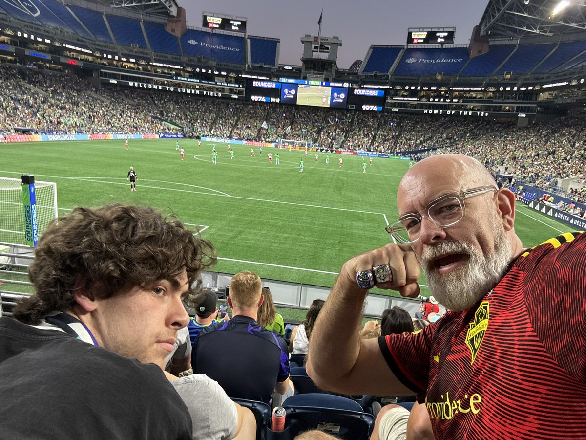 PatchenNoelke's tweet photo. #sounders 2-0!!!! https://t.co/AbaxoR7A88