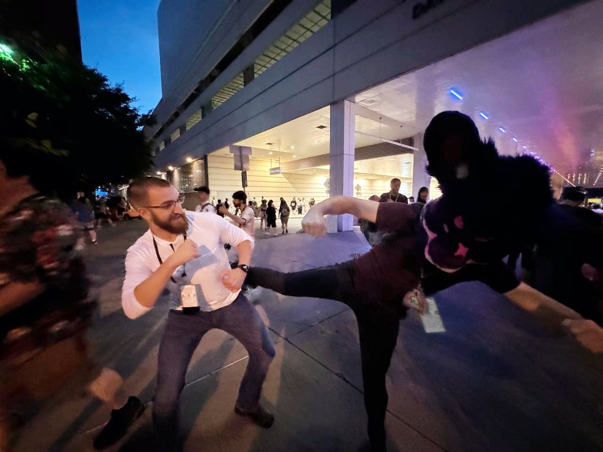 RaveEars's tweet photo. Terrorizing the locals 😎 @Seamus_ORiley https://t.co/xyIlrF3YMP