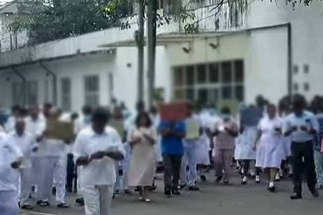 lankawire's tweet photo. Dr. Bellana warns of political conspiracy to undermine health sector https://t.co/XhwQTS3Qme https://t.co/juWzd6Axz9