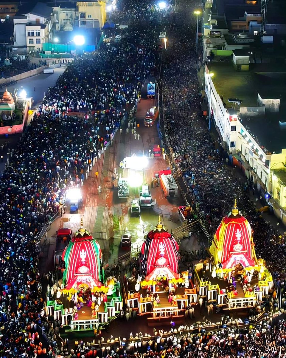 I offer my salutations to Lord Jagannatha, who resides in Nilachala (Puri), who is eternal and supreme, and accompanied by Balabhadra and Subhadra.

आप सभी को श्री जगन्नाथ पूरी रथ यात्रा की अनंत शुभकमनायें, जय जगन्नाथ! 

#ShriJagannathRathYatra #JagannathPuri #DivineBlessings