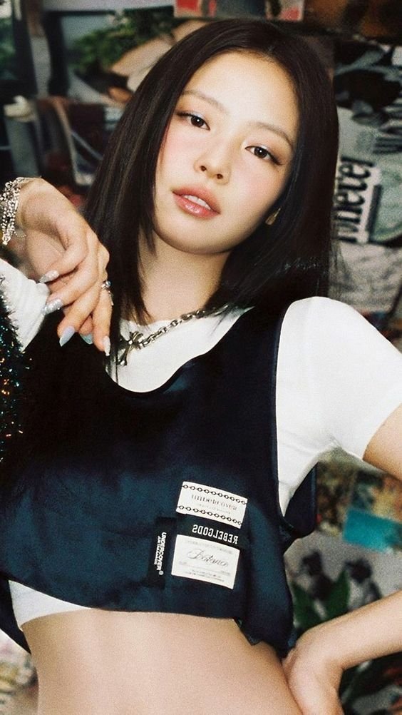 JENNIE on Spotify tweet media