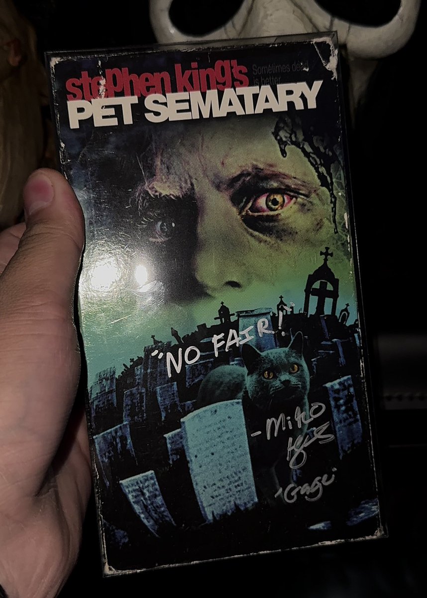 AlexFlores257's tweet photo. @feedmeseymoe Definitely not a big collection since I started a few months ago but I love what I have so far. All sealed also! Only used one is pet sematary but I got it signed by the actor who played Gage https://t.co/DEpLOSzdE8