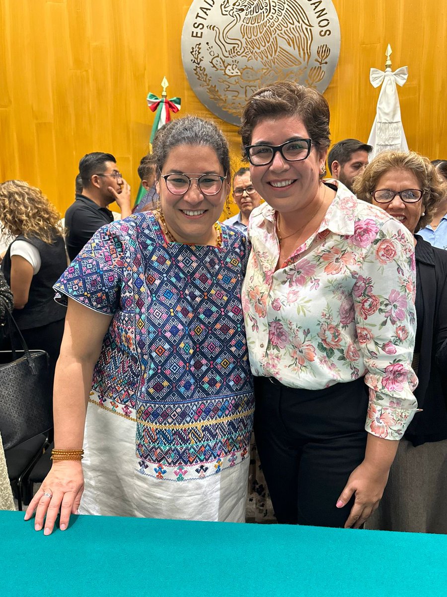 TeyMollinedoC's tweet image. Excelente ponencia de la Ministra del Pueblo Lenia Batres Guadarrama, nos llevamos más herramientas para seguir informando en el territorio.

#SíALaReformaAlPoderJudicial