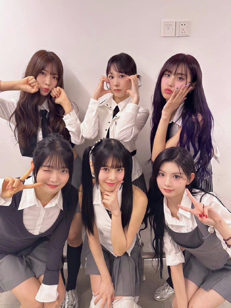 zombieyiren's tweet photo. ⏤  ٬  VENTA DE PHOTOCARDS [ ARGENTINA ] ✿

EVERGLOW  - PIRATE 
EVERGLOW  - LAST MELODY OT6 

pago : mercado pago.
envíos: correo argentino. https://t.co/ZoonIaQL72