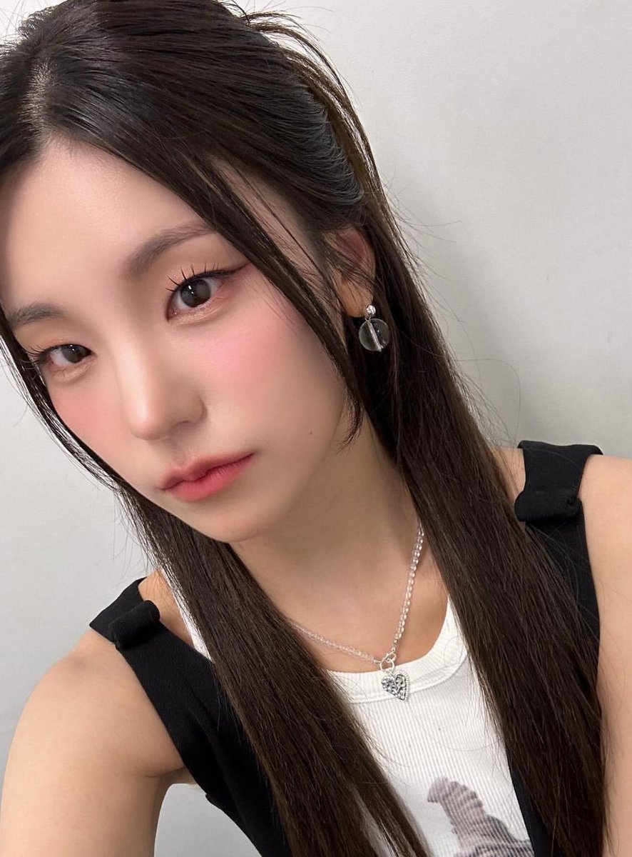 サイン会はライトリングは持って行きますか？🫣💡
#ITZY_Algorhythm 
#ITZY