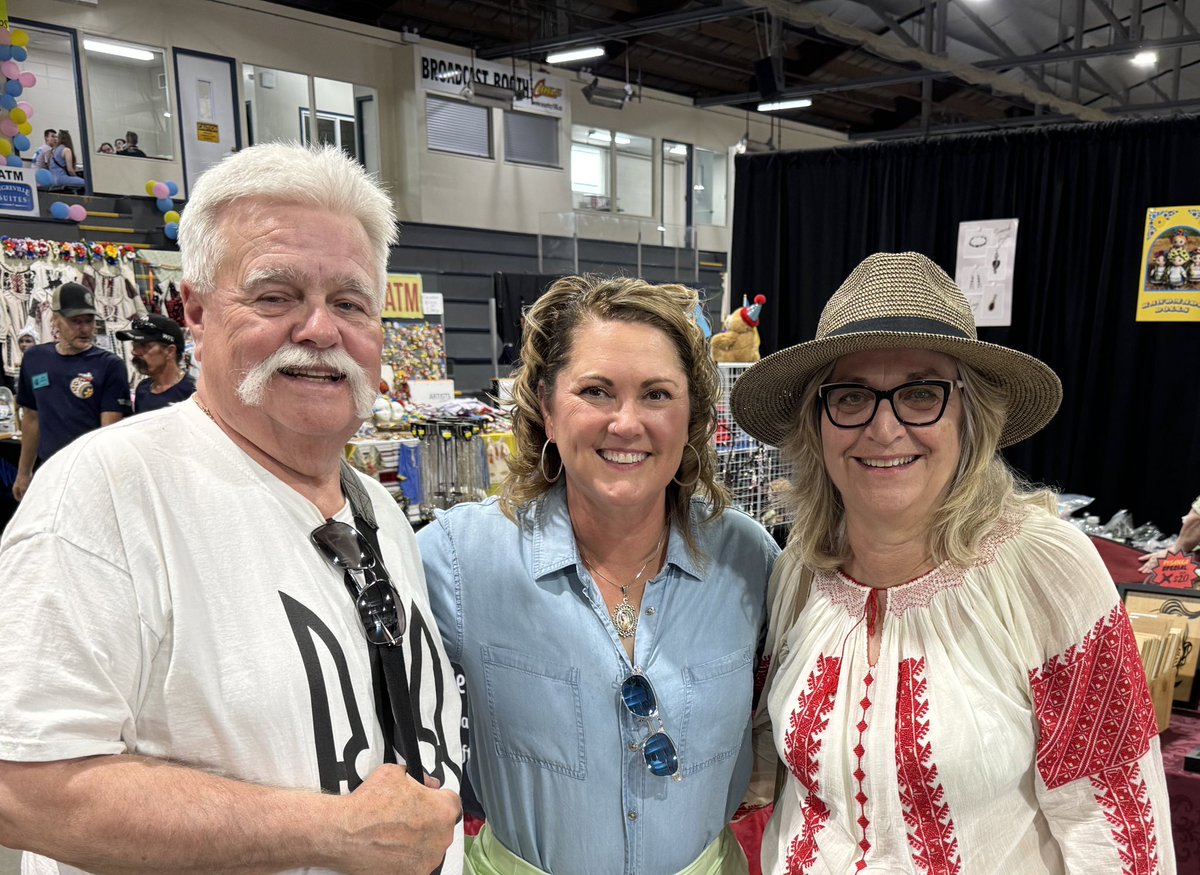 Celebrating Pysanka Festival 2024 with one of PAA’s favourite volunteers and longstanding advocate for those impacted by the invasion of Ukraine, Bill Lebedovich, PAA Life Member #ValuePsych
<a href="/PAAlberta/">Psychologists' Association of Alberta</a> 
@ucc-apc