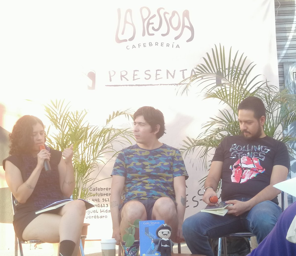 "Gala Tasaray" en <a href="/cafebrepessoa/">lapessoa_</a>
<a href="/ejelejalea/">Susana del Rosario</a>, <a href="/RuCantor/">Rubén Cantor</a> y Juan Ramón Ríos.

<a href="/_palindroma_/">Palíndroma</a>