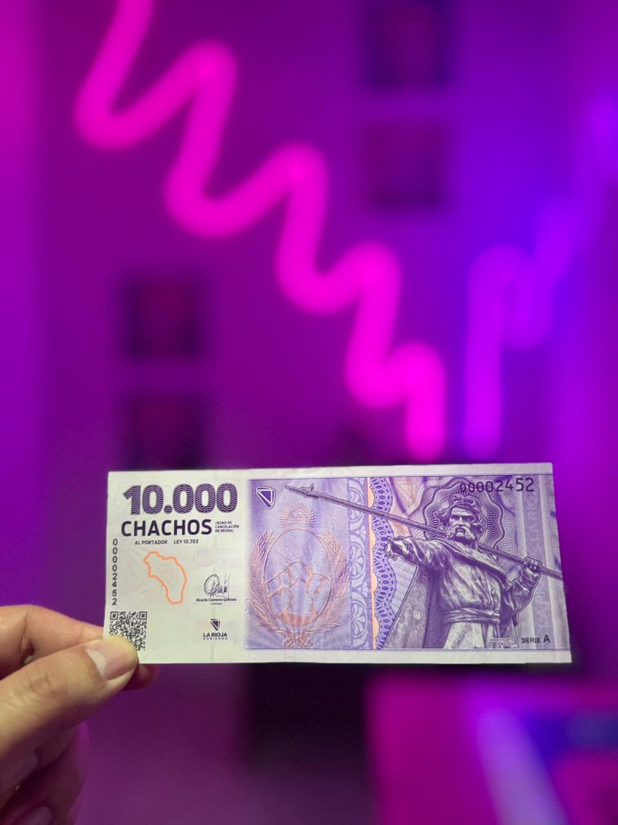 lamanuc's tweet photo. @Flaloqui Esta hermoso y no lo pienso gastar porque su valor historico es completamente superior al nominal, me costó conseguirlo porque por ahora solo los funcionarios públicos lo cobraron. https://t.co/rSx832kC5g