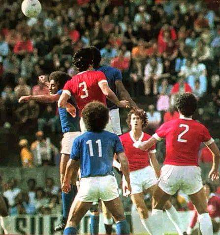 stumpf_marcio's tweet photo. Internacional x Cruzeiro. Final do Campeonato Brasileiro de 1975. https://t.co/8rTF2jxCTX