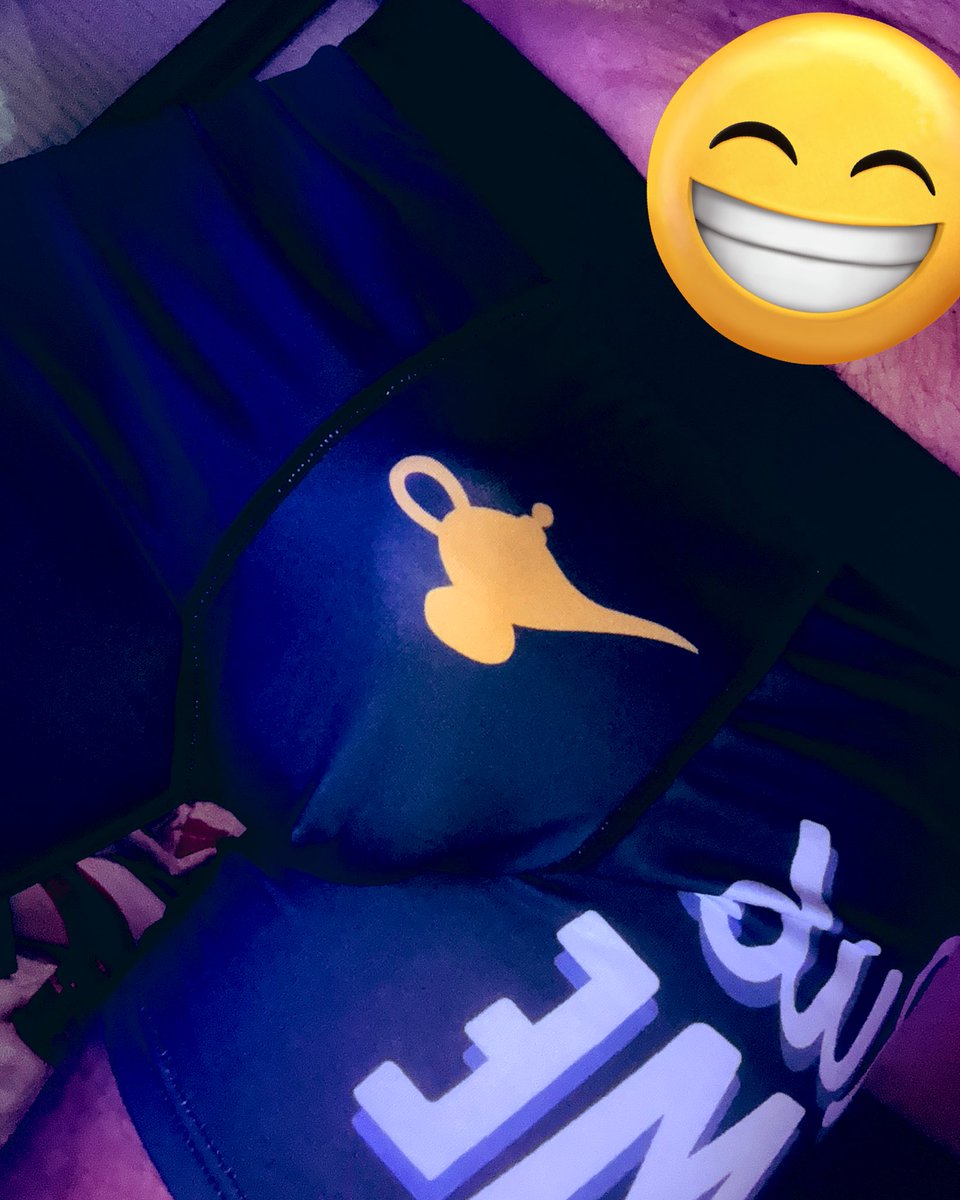 Dile benden ne dilersen Alaaddin’in lambasını okşamak isteyen var mı 😁😁