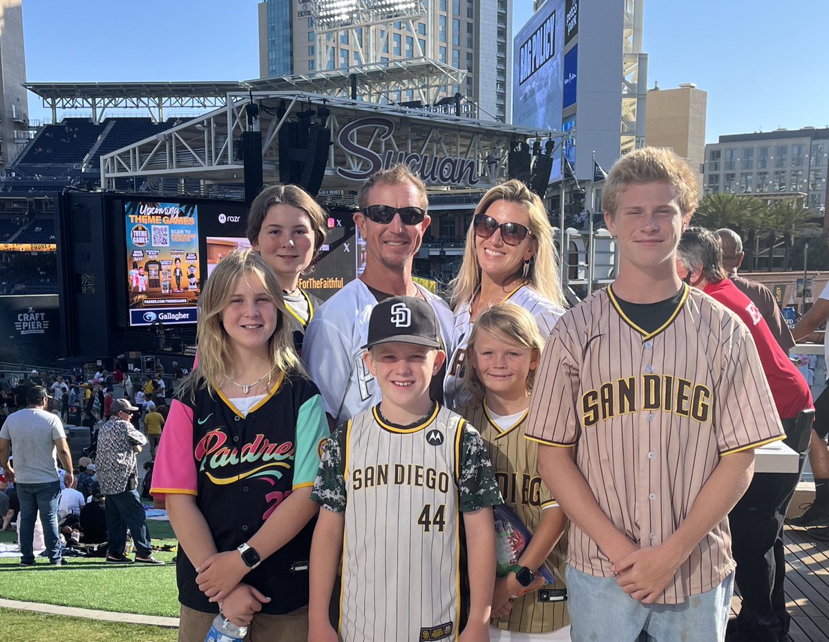 MProsi's tweet photo. #ForTheFaithful @Padres https://t.co/Xr2oyptDI0