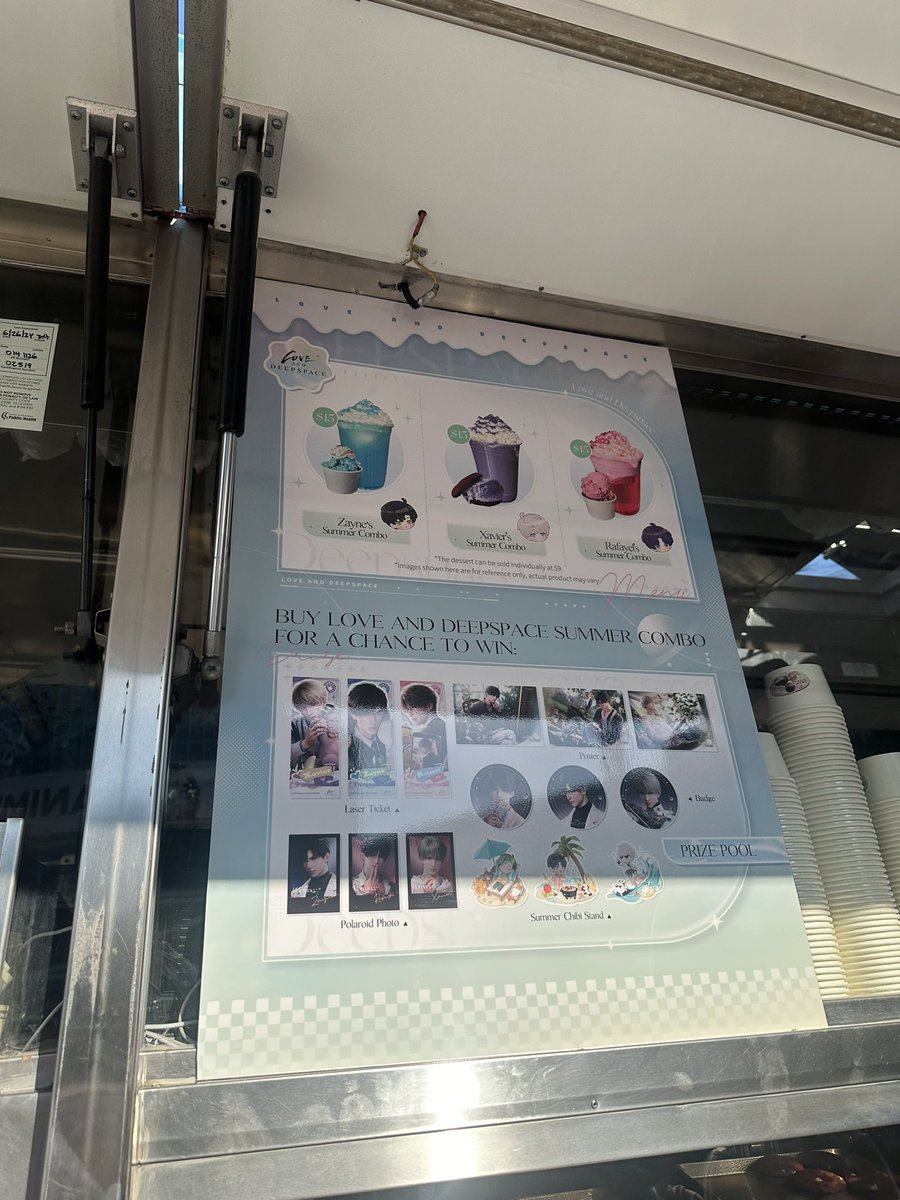 Chocolapoodle's tweet photo. #loveanddeepspacefoodtruck https://t.co/RlFHCtLowq