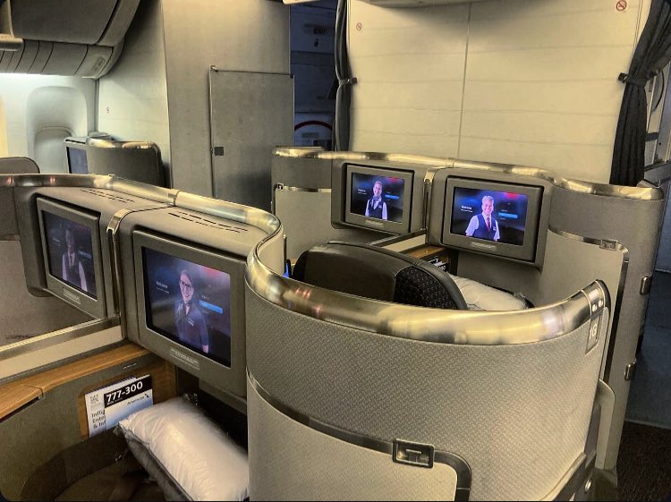 erich772's tweet photo. Worked first class from NY to London this week on our elegant 777-300 😍 so sad that #FlagshipFirst will be disappearing from our fleet soon…💔 https://t.co/IOA0dMzw2Q
