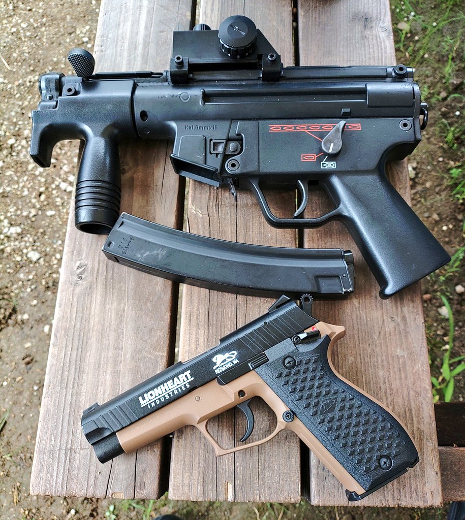 pizzahut3512's tweet photo. MP5A1とライオンハート
#新潟 #下越 #新発田 #ニノックス #二王子サバゲーパーク #新潟サバゲー #サバイバルゲーム #キチクベイベー #メンバー募集中 #MP5 #LH9
@nino_saba https://t.co/BrqSMxvukg