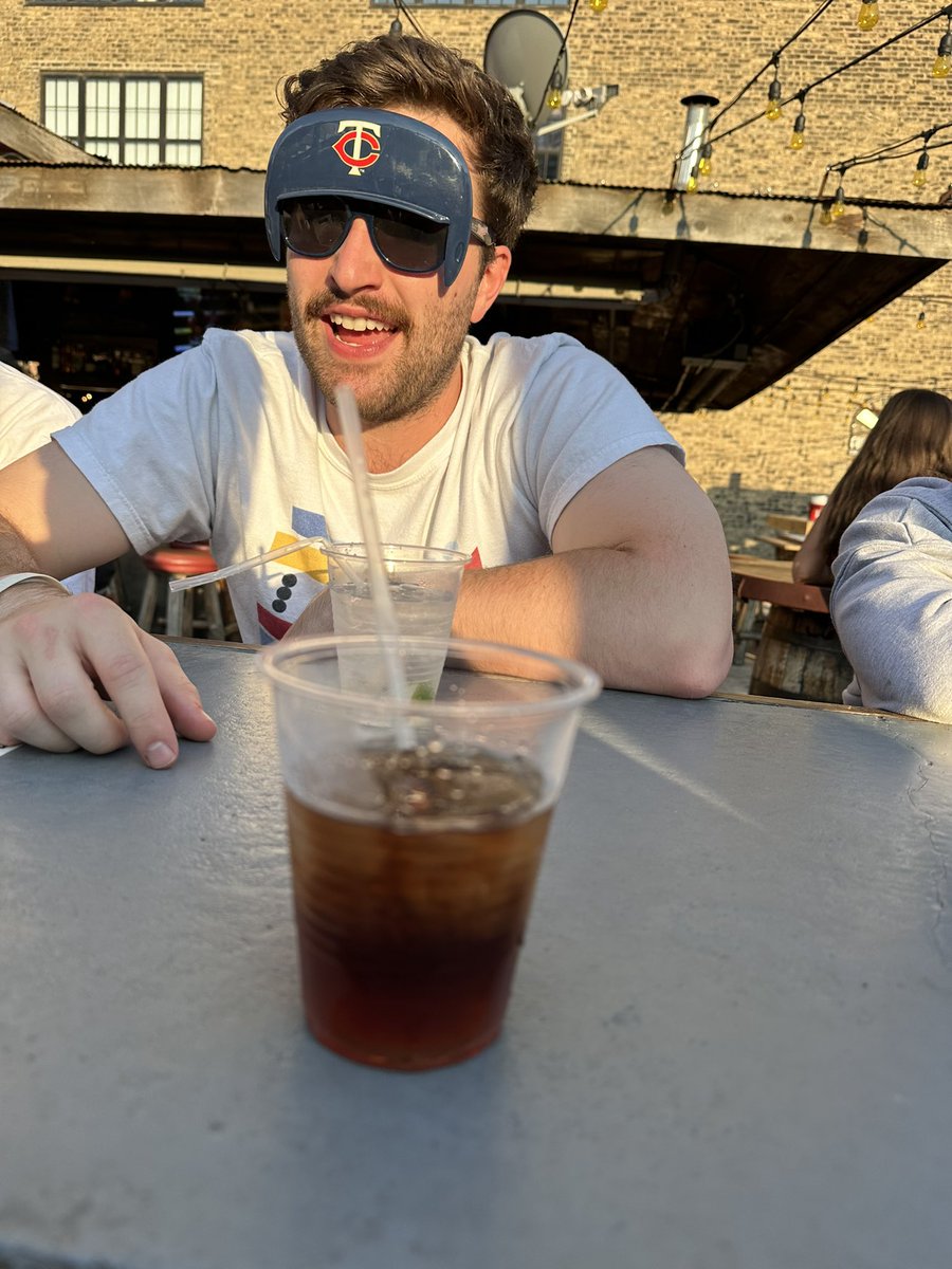 Gaug 🦦 tweet media