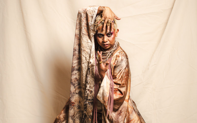 Miss Chatelaine JOY (@misschatjoy) on Twitter photo #np 'Lordy Lordy' by nipaluna-bsaed Warnindhilyagwa singer-songwriter <a href="/EmilyWurramara/">Emily Wurramara</a> ft. <a href="/TasmanKeith/">Tasman Keith</a> on Australia's LGBTQIA+ radio station, <a href="/JOY949/">JOY Media</a> - for <a href="/naidocweek/">NAIDOC</a> 🖤💛❤️
📸 Claudia Sangiorgi Dalimore #np 'Lordy Lordy' by nipaluna-bsaed Warnindhilyagwa singer-songwriter <a href="/EmilyWurramara/">Emily Wurramara</a> ft. <a href="/TasmanKeith/">Tasman Keith</a> on Australia's LGBTQIA+ radio station, <a href="/JOY949/">JOY Media</a> - for <a href="/naidocweek/">NAIDOC</a> 🖤💛❤️
📸 Claudia Sangiorgi Dalimore