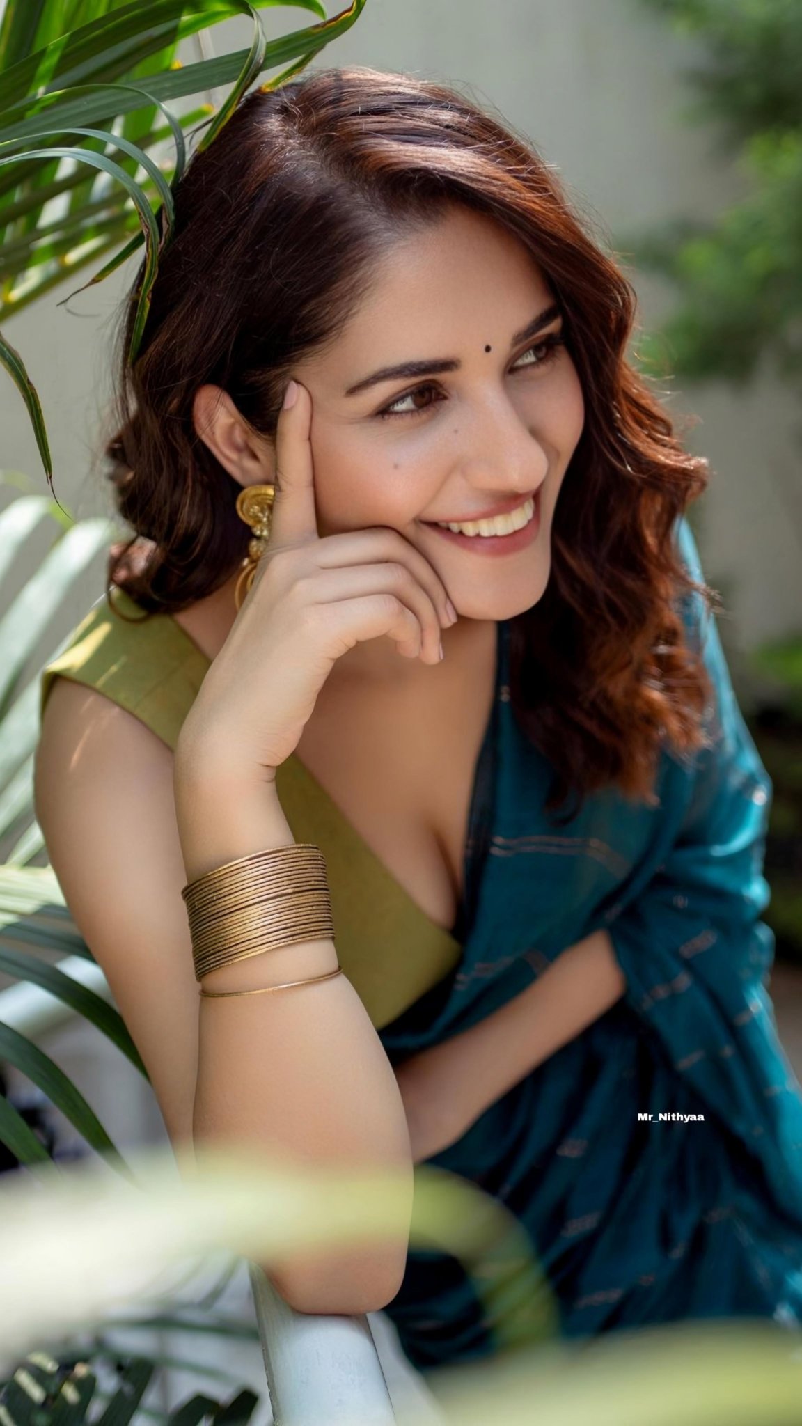 GR2KDjBaQAAQ8sQ?format=jpg&name=large