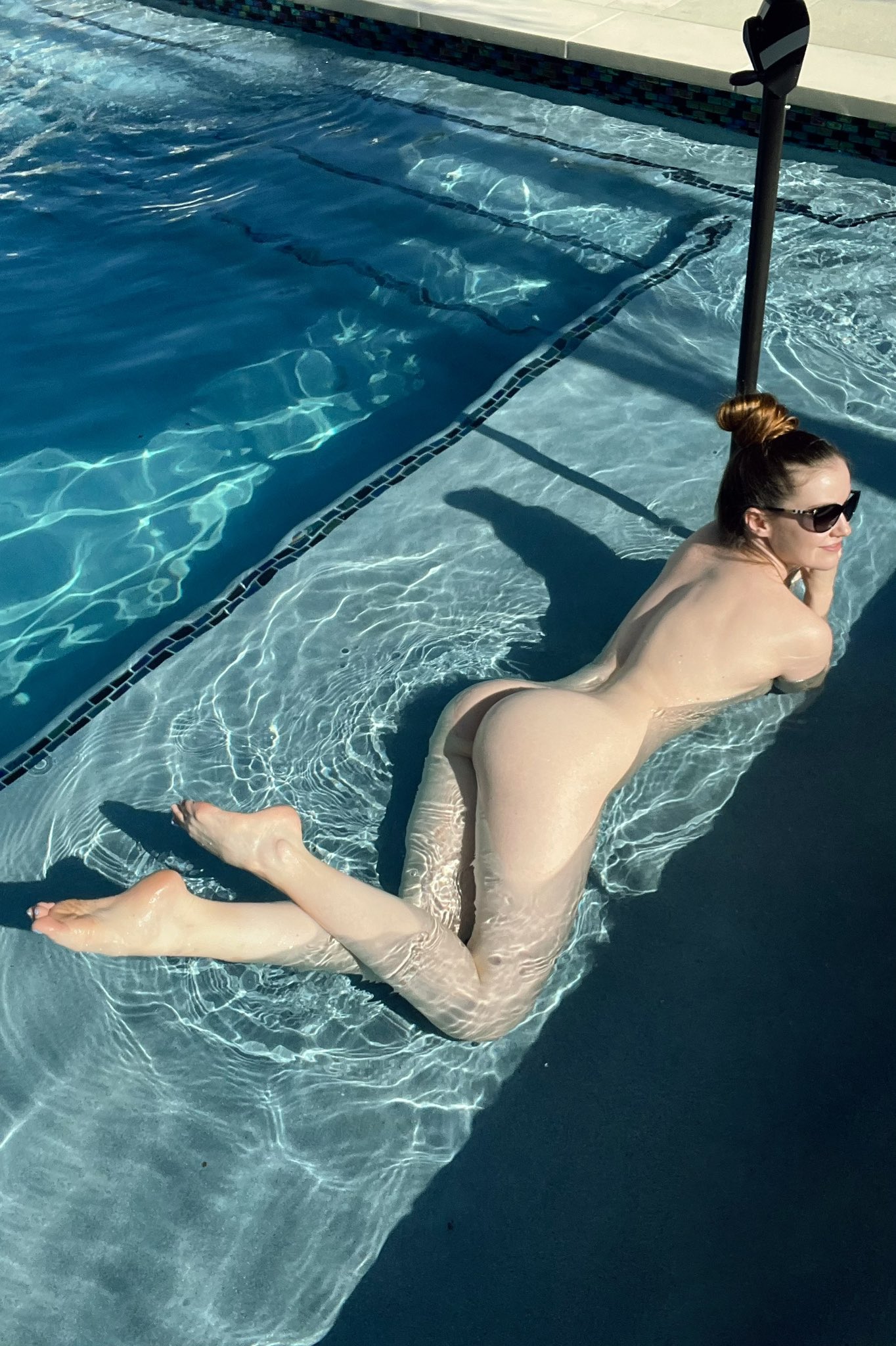 My very own pool 🥹💙 https://t.co/oFFFzfSA8B