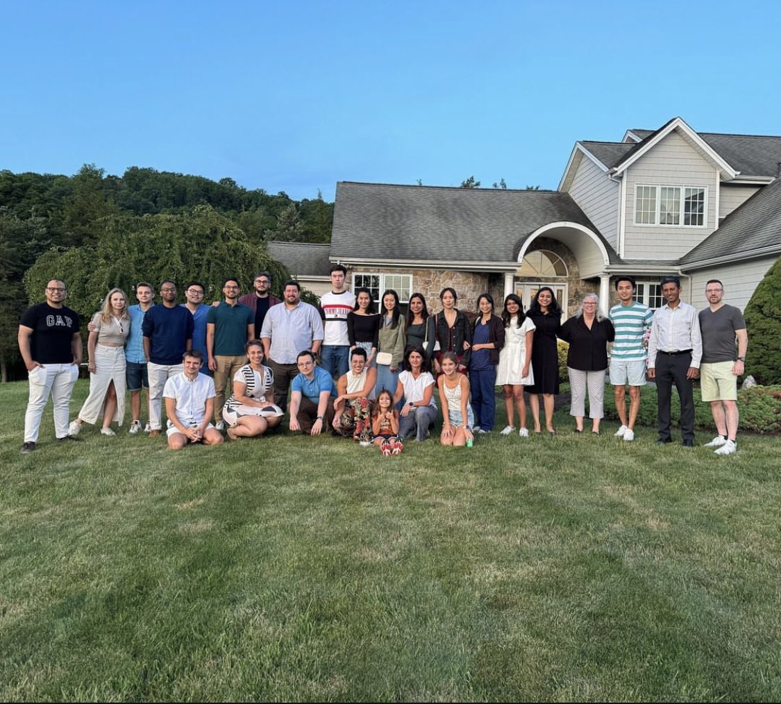 I survived to my first week of IM residency!! 
I’m so grateful to my team (started with Floors) and the new people I’ve met in my program 🌎🌏 #IMG #InternalMedicine