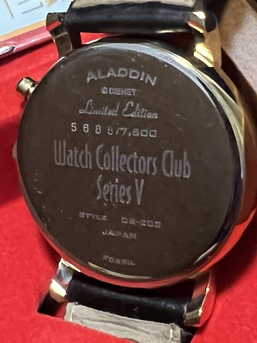 TeriE's tweet photo. Vintage Disney #Aladdin Limited Edition #FOSSILWatch in Music Box NOS FREE SHIP
#vintagedisney #disneywatch #disneycollectible #disneyanimation #disneycollectibles #disneyprincess #jasmine #LEdisney #LimitedEdition #collectiblewatches #ebayfinds
https://t.co/o58RKkhvXz https://t.co/eNJz5aW6WR