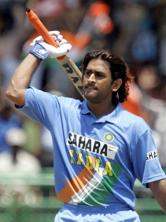 RahulCh43235390's tweet photo. जन्मदिवस की ढेर सारी शुभकामनाएं 
 महान फिनिशर महान कप्तान @msdhoni https://t.co/UoIRhucbPb